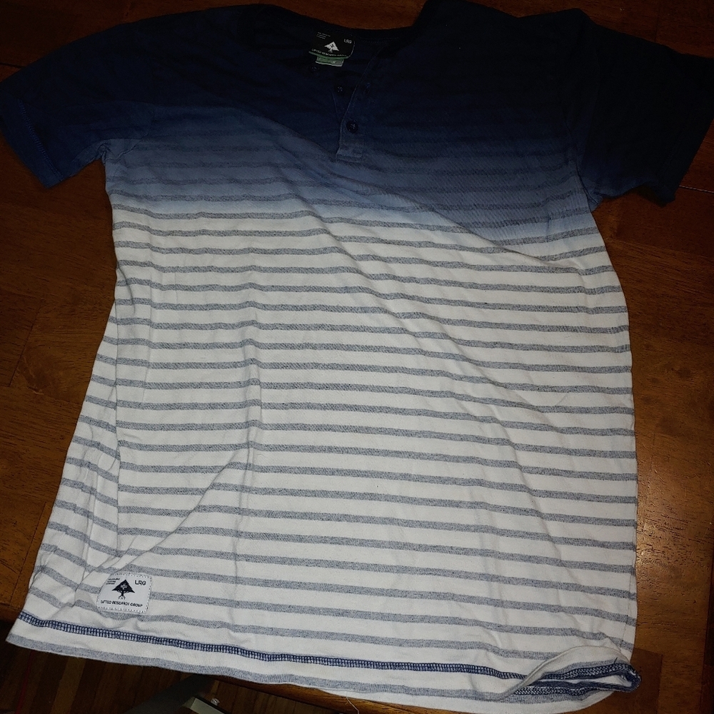 Vintage LRG 3 buttoned t shirt size large